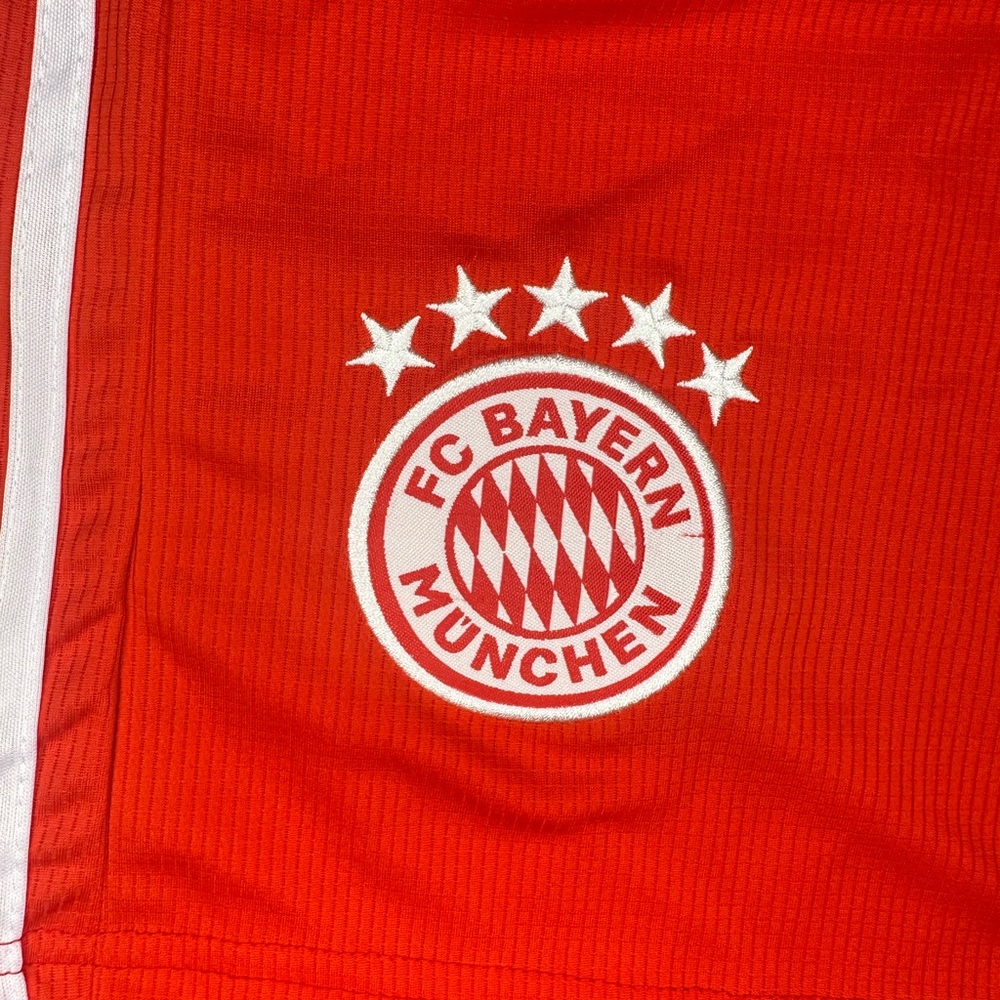 Bayern Munich soccer Jersey Perfect for gift, BRAND NEW size M - Picture 6 of 10